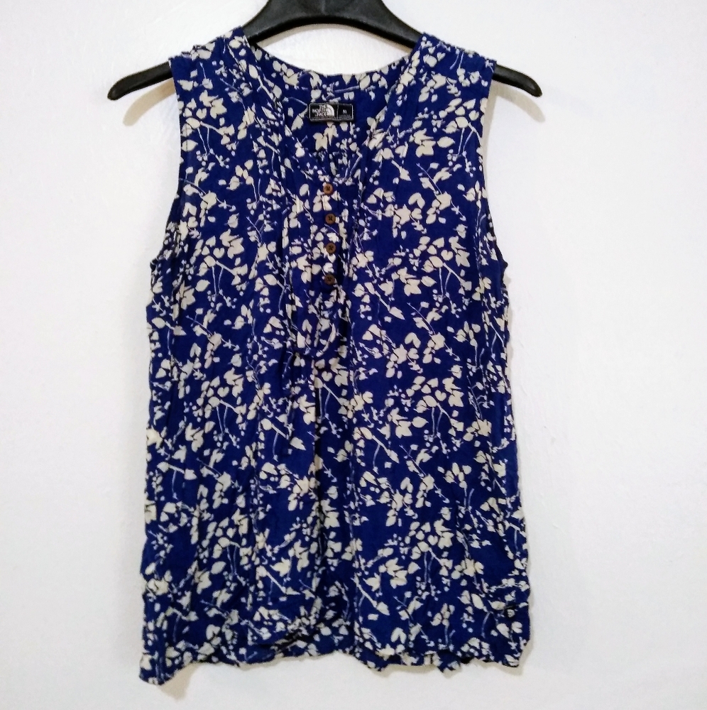 The North Face Size Medium Tank Top/Blouse